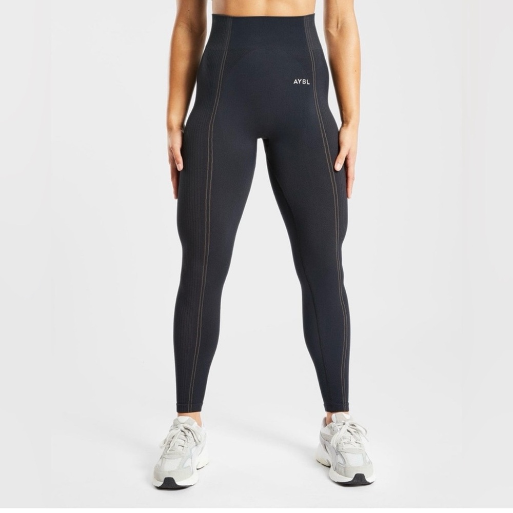 AYBL REFLEX SEAMLESS LEGGINGS BLACK SIZE MEDIUM